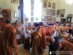 Соборное богослужение в храме деревни Колонтаи