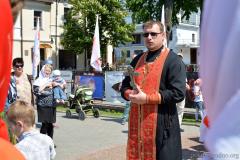 "Свеча памяти" и молебен о защите жизни: у Покровского собора продолжается пролайф-марафон