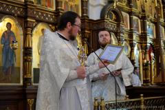 У Пакроўскім саборы выпускнікі катэхізічных курсаў і іканапіснай студыі атрымалі сертыфікаты аб аканчэнні адукацыі