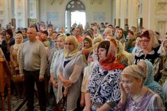 У Пакроўскім саборы выпускнікі катэхізічных курсаў і іканапіснай студыі атрымалі сертыфікаты аб аканчэнні адукацыі