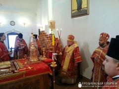 В день перенесения мощей Святителя Николая архиепископ Артемий совершил литургию в домовой церкви Архиерейского Подворья