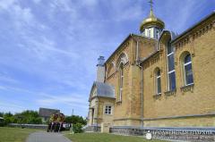 В день Пятидесятницы архиепископ Артемий совершил литургию в храме в честь Святой Троицы поселка Россь