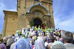 В день Пятидесятницы архиепископ Артемий совершил литургию в храме в честь Святой Троицы поселка Россь