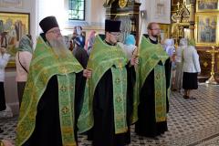 Накануне дня Святой Троицы Архиепископ Артемий совершил всенощное бдение в Покровском соборе