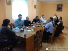Священники Волковысского благочиния посетили собрание православного общества трезвости «Михайловское» в Щучине