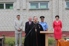 Благочинный Зельвенского округа посетил торжественные линейки в школах поселка