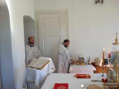 В день Рождества Предтечи и Крестителя Господня Иоанна архиепископ Артемий совершил литургию в храме деревни Лунно