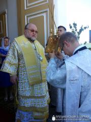 В день Рождества Предтечи и Крестителя Господня Иоанна архиепископ Артемий совершил литургию в храме деревни Лунно