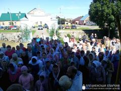 В день Рождества Предтечи и Крестителя Господня Иоанна архиепископ Артемий совершил литургию в храме деревни Лунно