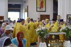 Архиепископ Артемий совершил литургию в кафедральном соборе города Волковыска