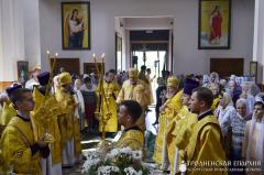 Архиепископ Артемий совершил литургию в кафедральном соборе города Волковыска