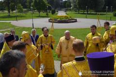 Архиепископ Артемий совершил литургию в кафедральном соборе города Волковыска