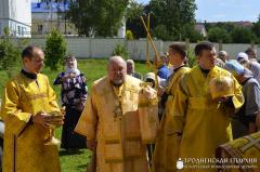 Архиепископ Артемий совершил литургию в кафедральном соборе города Волковыска