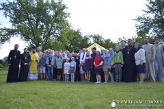 Архиепископ Артемий совершил Божественную литургию на I слете молодежи Волковысского благочиния
