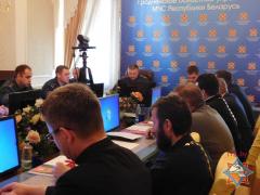 Священнослужители и спасатели собрались за круглым столом