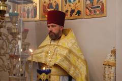 Прихожане поздравляют отца Иоанна Гришкевича с 50-летием и именинами