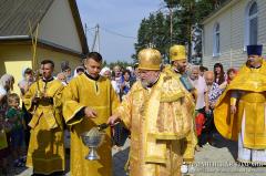 Архиепископ Артемий совершил литургию в храме во имя святого пророка Илии города Мосты