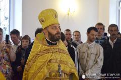 Архиепископ Артемий совершил литургию, за которой молились участники слета молодежи Гродненской епархии