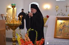 Архиепископ Артемий совершил литургию, за которой молились участники слета молодежи Гродненской епархии