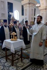 Накануне праздника Преображения Господня архиепископ Артемий совершил всенощное бдение в Покровском соборе