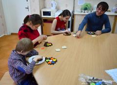 В рамках благотворительной акции «Соберем детей в школу вместе» более двуxсот детей получили помощь