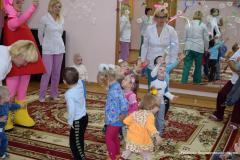 В рамках благотворительной акции «Соберем детей в школу вместе» более двуxсот детей получили помощь