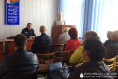 В рамках акции «Благовест» настоятель храма поселка Берестовциа провел беседу с лицами, имеющими судимость