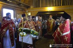 В день памяти преподобномученика Афанасия Брестского архиепископ Артемий совершил литургию в малом храме прихода микрорайона Зарица