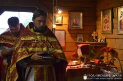 В день памяти преподобномученика Афанасия Брестского архиепископ Артемий совершил литургию в малом храме прихода микрорайона Зарица