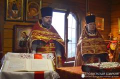 В день памяти преподобномученика Афанасия Брестского архиепископ Артемий совершил литургию в малом храме прихода микрорайона Зарица