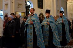 В канун праздника Рождества Пресвятой Богородицы архиепископ Артемий совершил всенощное бдение в Покровском соборе