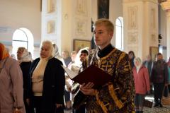 Накануне праздника Воздвижения Креста Господня архиепископ Артемий совершил всенощное бдение в Покровском соборе