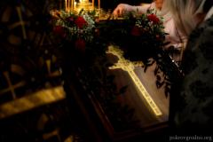 Накануне праздника Воздвижения Креста Господня архиепископ Артемий совершил всенощное бдение в Покровском соборе