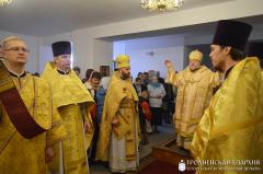 Архиепископ Артемий совершил литургию в нижнем храме прихода Богоявления Господня города Щучин