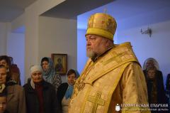 Архиепископ Артемий совершил литургию в нижнем храме прихода Богоявления Господня города Щучин