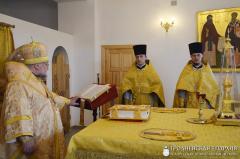 Архиепископ Артемий совершил литургию в нижнем храме прихода Богоявления Господня города Щучин