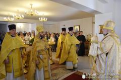 Архиепископ Артемий совершил литургию в нижнем храме прихода Богоявления Господня города Щучин