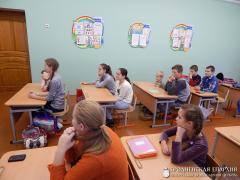 В воскресной школе прихода агрогородка Квасовка прошли занятия, посвященные Покрову Пресвятой Богородицы