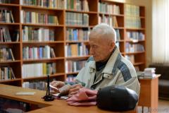 Старейшего читателя библиотеки Покровского собора поздравили с 90-летием