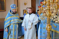 В день Покрова Богородицы архиепископ Артемий совершил литургию и хиротонии в кафедральном соборе