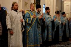 Накануне праздника Покрова Богородицы архиепископ Артемий возглавил всенощное бдение в кафедральном соборе Гродно
