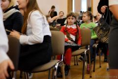 Воспитанники воскресной школы собора поздравили матерей с праздником Покрова Пресвятой Богородицы концертом