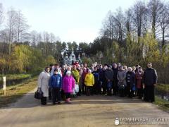 Прихожане и дети воскресной школы прихода Рождества Христова совершили паломничество в Лавришевский монастырь