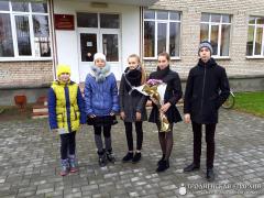 Школьники поздравили ветерана Антонину Левданскую со 100-летним юбилеем