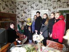 Школьники поздравили ветерана Антонину Левданскую со 100-летним юбилеем