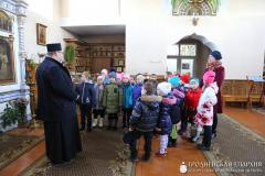 Школьники поселка Зельвы посетили храм Святой Троицы