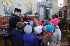 Школьники поселка Зельвы посетили храм Святой Троицы