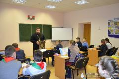 В Квасовской школе состоялась встреча с настоятелем местной церкви