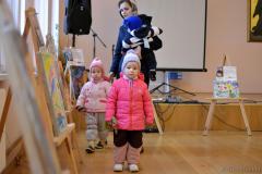 Выставка "З верай у жыццё і людзей" открылась в актовом зале Покровского собора