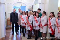 Выпускники медицинских учебных заведений посетили храм святителя Луки